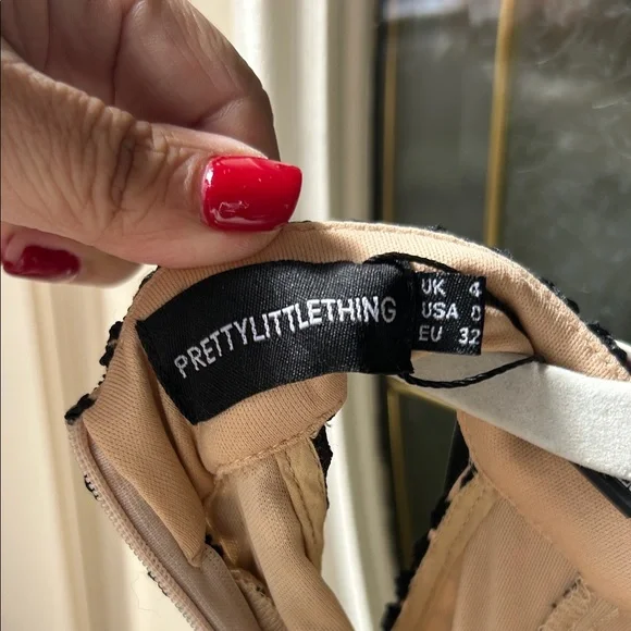 PrettyLittleThing Black and Gold Lace Dress - Picture 4 of 6